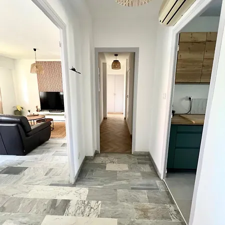 1 Apartment